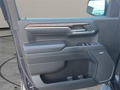 2022 GMC Sierra 1500 Crew Cab Short Box 4-Wheel Drive SLT