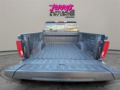 2022 GMC Sierra 1500 Crew Cab Short Box 4-Wheel Drive SLT