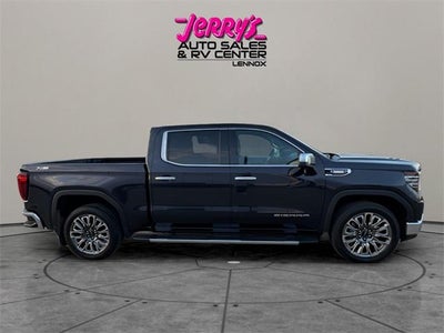 2022 GMC Sierra 1500 Crew Cab Short Box 4-Wheel Drive SLT