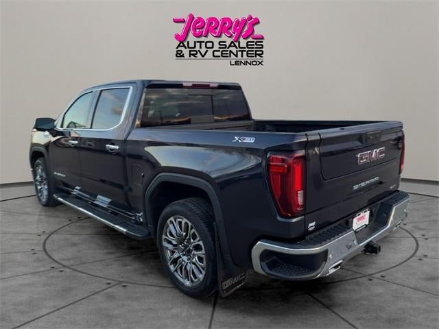 2022 GMC Sierra 1500 Crew Cab Short Box 4-Wheel Drive SLT