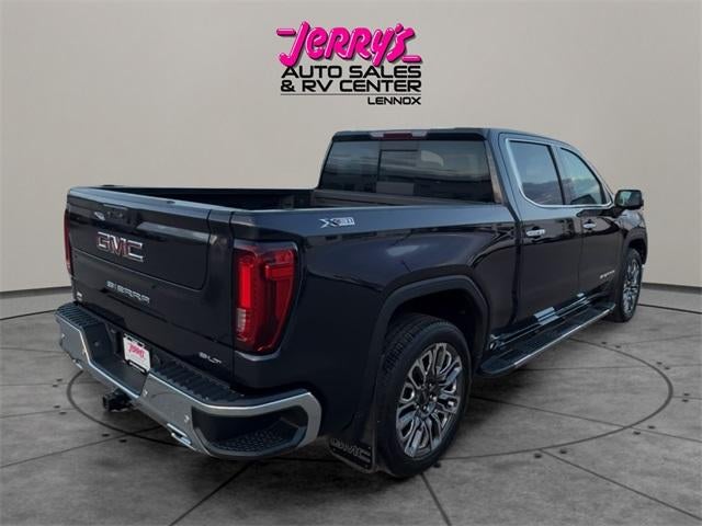 2022 GMC Sierra 1500 Crew Cab Short Box 4-Wheel Drive SLT