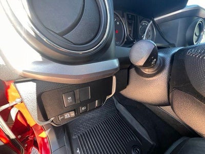 2021 Toyota Tacoma 4WD 4WD SR5 Double Cab 6' Bed V6 AT (Natl)