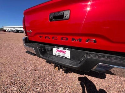 2021 Toyota Tacoma 4WD 4WD SR5 Double Cab 6' Bed V6 AT (Natl)
