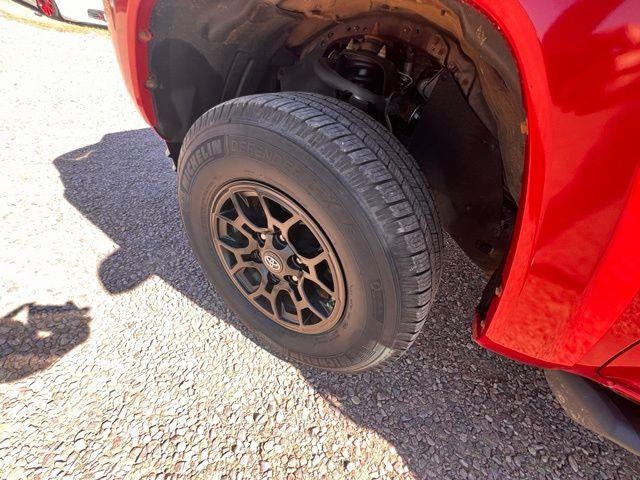 2021 Toyota Tacoma 4WD 4WD SR5 Double Cab 6' Bed V6 AT (Natl)