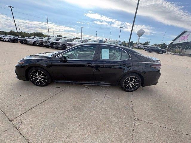 2022 Toyota Camry Hybrid SE CVT (Natl)