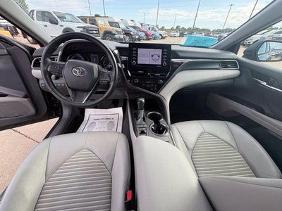 2022 Toyota Camry Hybrid SE CVT (Natl)