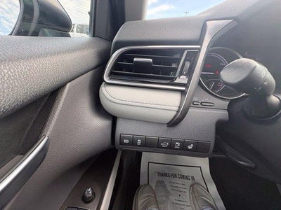 2022 Toyota Camry Hybrid SE CVT (Natl)