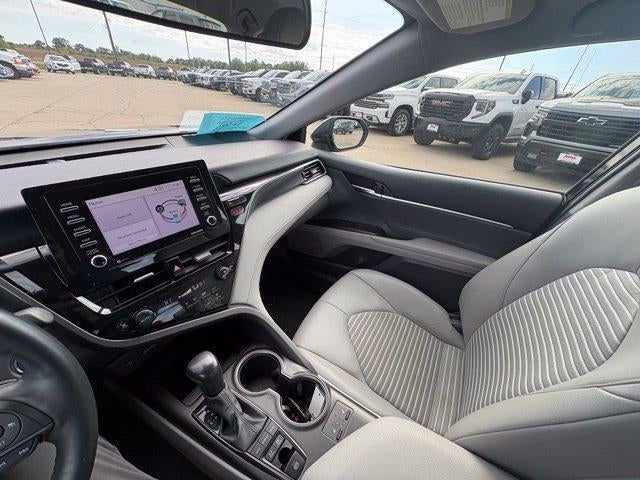 2022 Toyota Camry Hybrid SE CVT (Natl)