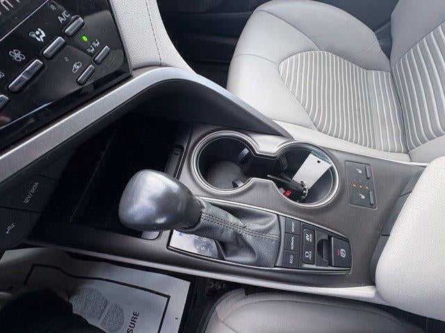 2022 Toyota Camry Hybrid SE CVT (Natl)