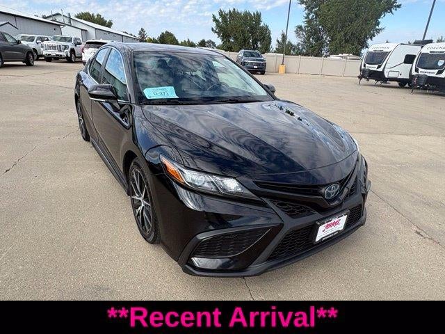 2022 Toyota Camry Hybrid SE CVT (Natl)