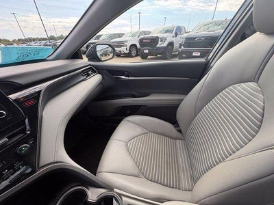 2022 Toyota Camry Hybrid SE CVT (Natl)