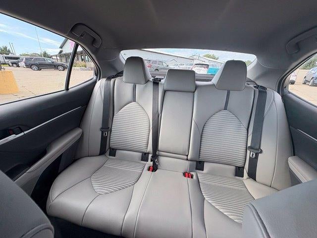 2022 Toyota Camry Hybrid SE CVT (Natl)