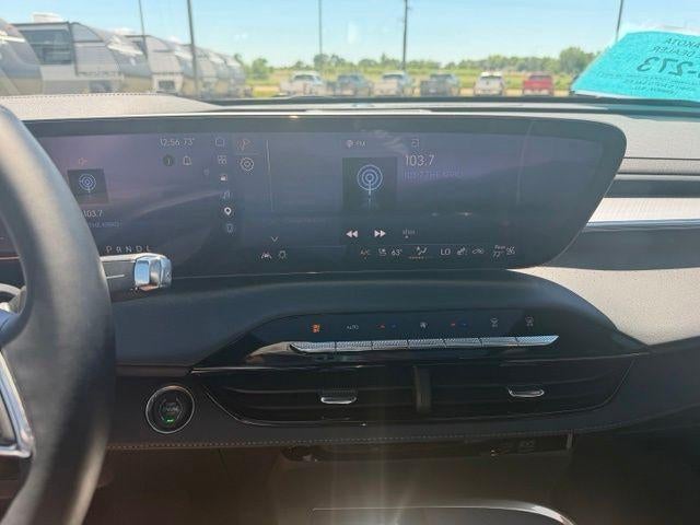 2025 Buick Enclave 4dr Avenir