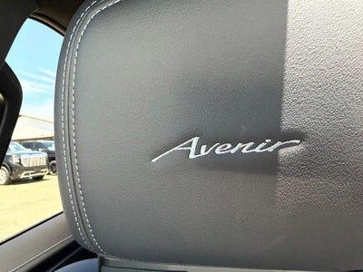 2025 Buick Enclave 4dr Avenir