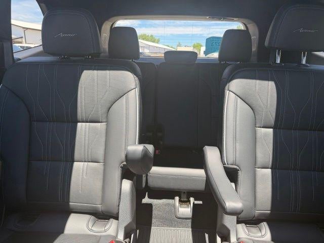 2025 Buick Enclave 4dr Avenir