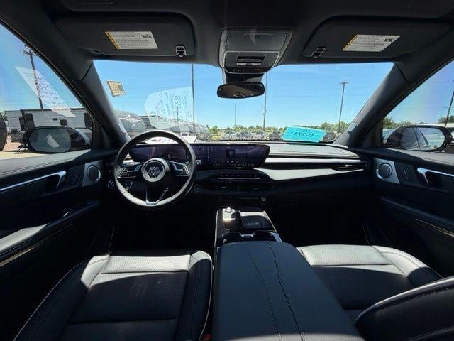 2025 Buick Enclave 4dr Avenir