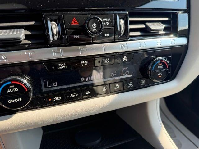 2026 Nissan Pathfinder SL 4WD