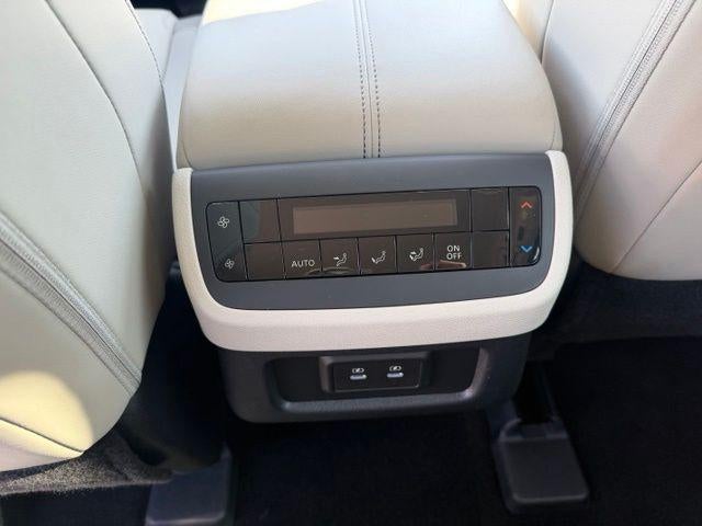 2026 Nissan Pathfinder SL 4WD