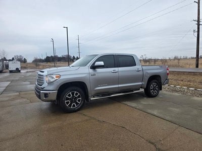 2017 Toyota Tundra 4WD 4WD Limited CrewMax 5.5' Bed 5.7L FFV (SE)