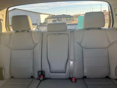 2017 Toyota Tundra 4WD 4WD Limited CrewMax 5.5' Bed 5.7L FFV (SE)