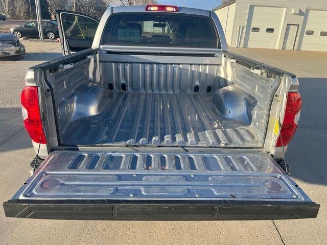 2017 Toyota Tundra 4WD 4WD Limited CrewMax 5.5' Bed 5.7L FFV (SE)