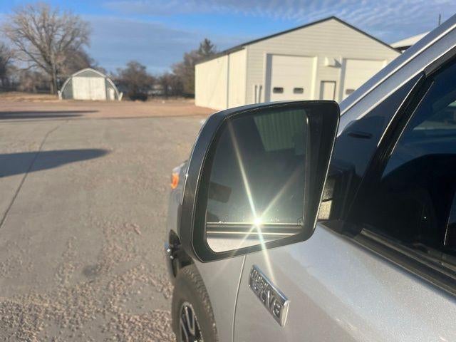 2017 Toyota Tundra 4WD 4WD Limited CrewMax 5.5' Bed 5.7L FFV (SE)