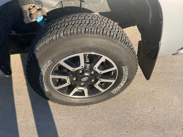 2017 Toyota Tundra 4WD 4WD Limited CrewMax 5.5' Bed 5.7L FFV (SE)