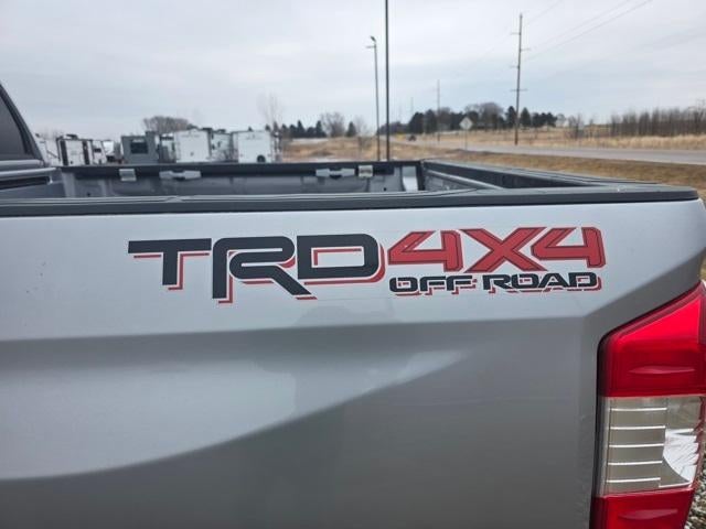 2017 Toyota Tundra 4WD 4WD Limited CrewMax 5.5' Bed 5.7L FFV (SE)