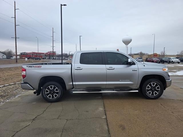 2017 Toyota Tundra 4WD 4WD Limited CrewMax 5.5' Bed 5.7L FFV (SE)