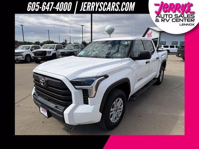 2023 Toyota Tundra 4WD 4WD SR5 CrewMax 5.5' Bed (SE)