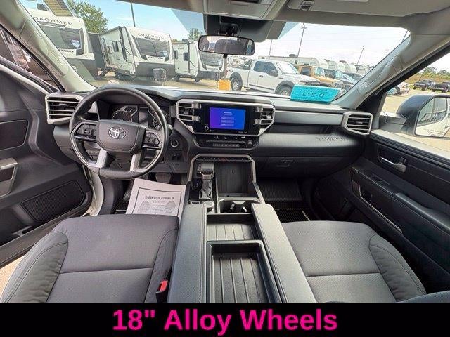 2023 Toyota Tundra 4WD 4WD SR5 CrewMax 5.5' Bed (SE)