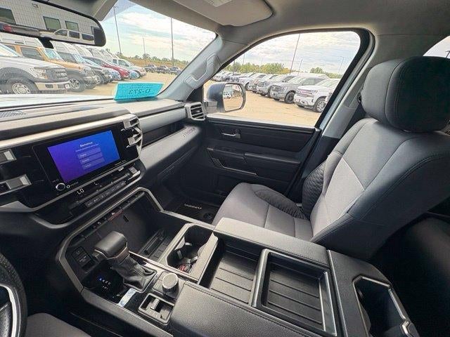 2023 Toyota Tundra 4WD 4WD SR5 CrewMax 5.5' Bed (SE)