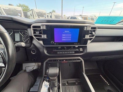2023 Toyota Tundra 4WD 4WD SR5 CrewMax 5.5' Bed (SE)
