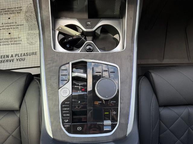 2025 BMW X7 xDrive40i Sports Activity Vehicle