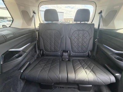 2025 BMW X7 xDrive40i Sports Activity Vehicle