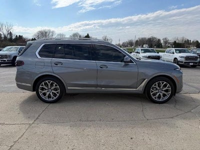 2025 BMW X7 xDrive40i Sports Activity Vehicle
