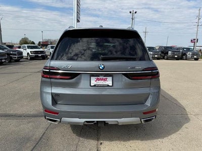 2025 BMW X7 xDrive40i Sports Activity Vehicle