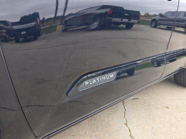 2024 Toyota Sequoia Platinum 4WD (Natl)