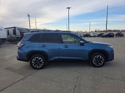 2025 Subaru Forester Premium AWD
