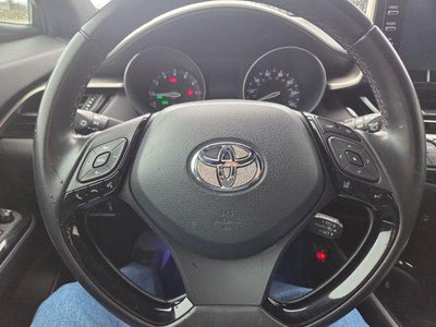 2019 Toyota C-HR XLE FWD (Natl)