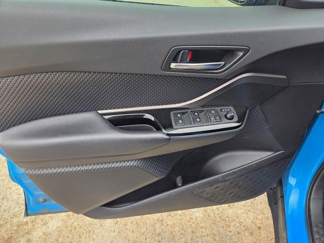 2019 Toyota C-HR XLE FWD (Natl)