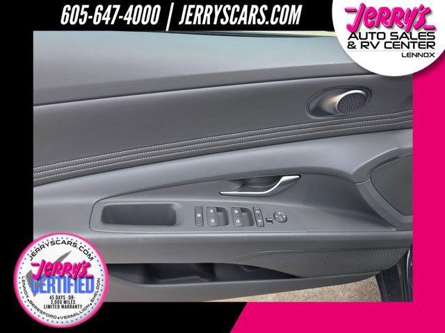 2025 Hyundai ELANTRA SEL Convenience IVT