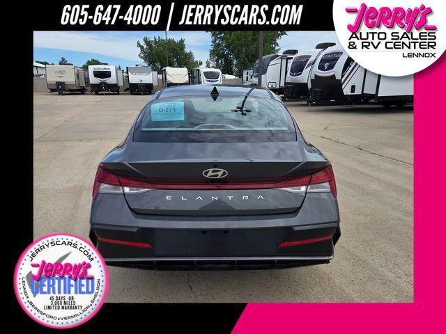 2025 Hyundai ELANTRA SEL Convenience IVT