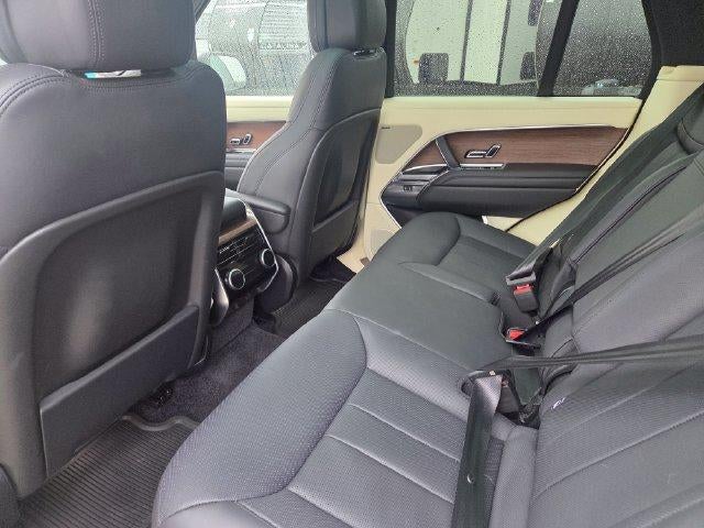 2023 Land Rover Range Rover P400 SE SWB