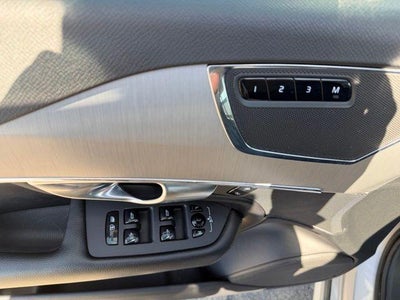 2021 Volvo XC90 T5 AWD Momentum 7P