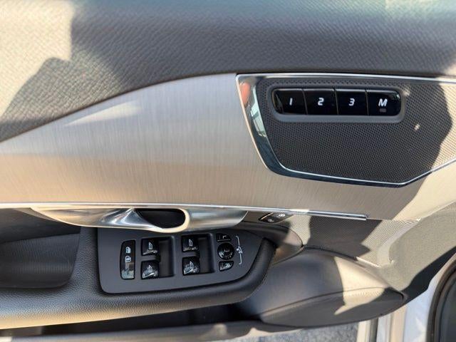 2021 Volvo XC90 T5 AWD Momentum 7P