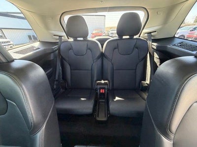 2021 Volvo XC90 T5 AWD Momentum 7P