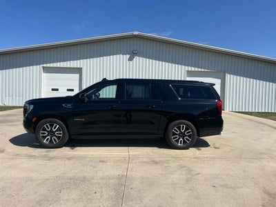 2023 GMC Yukon XL AT4