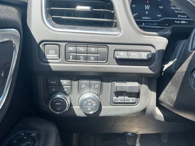 2023 GMC Yukon XL AT4