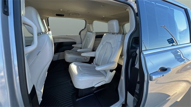 2021 Chrysler Voyager LXI